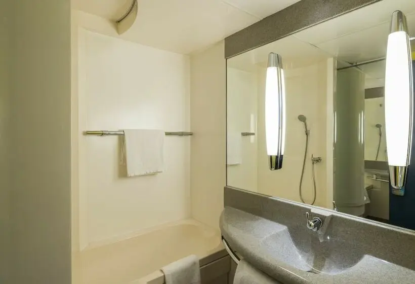 ファミリールーム, Ibis Styles Lyon Bron Eurexpo