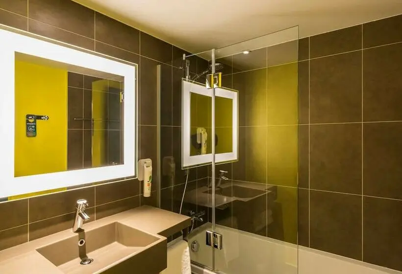 ファミリールーム, Ibis Styles Lyon Bron Eurexpo