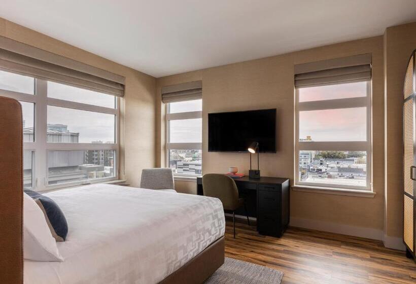 سوئیت برای معلولان, Kissel Uptown Oakland, In The Unbound Collection By Hyatt