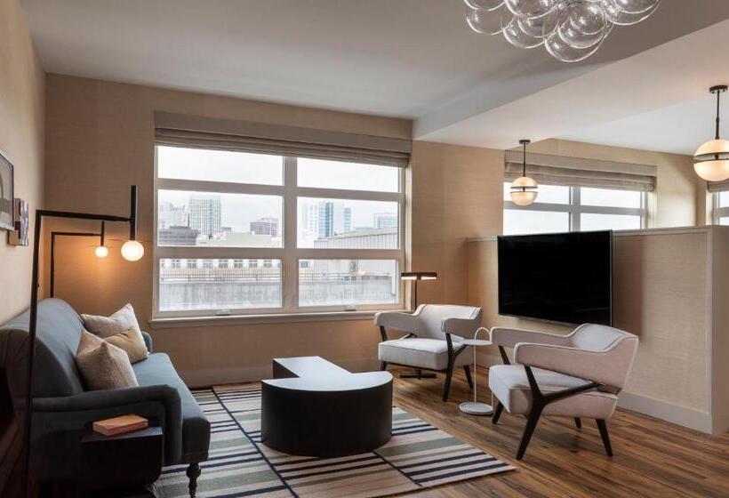 سوئیت برای معلولان, Kissel Uptown Oakland, In The Unbound Collection By Hyatt