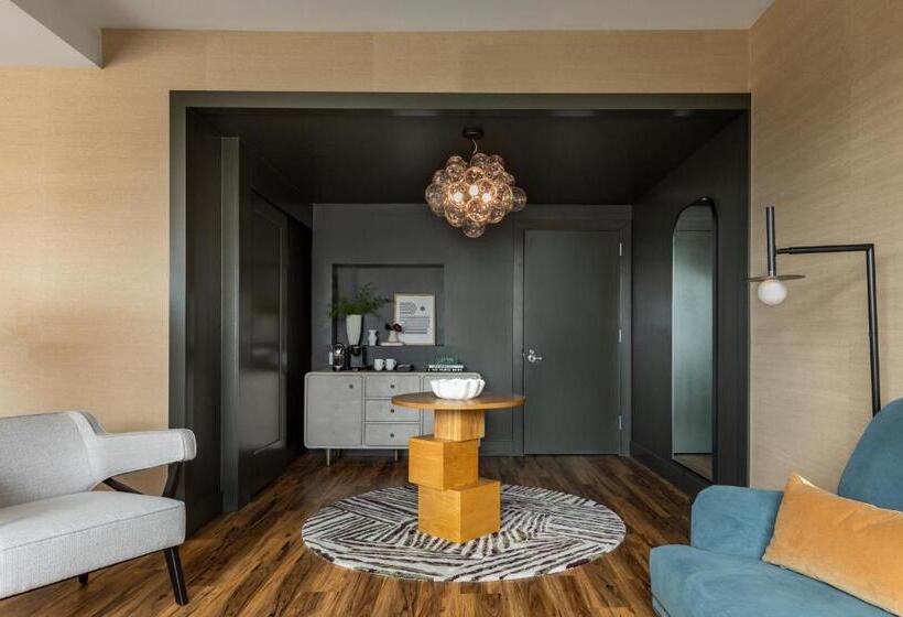 سوئیت برای معلولان, Kissel Uptown Oakland, In The Unbound Collection By Hyatt