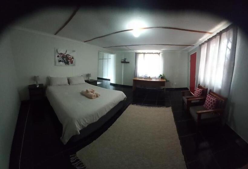 اتاق خانوادگی, Urban Farm Haus Guesthouse