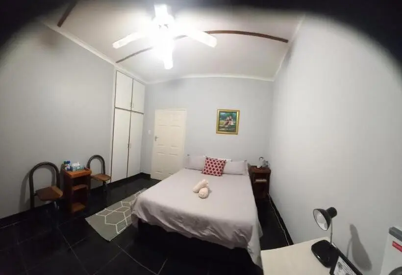 اتاق استاندارد, Urban Farm Haus Guesthouse