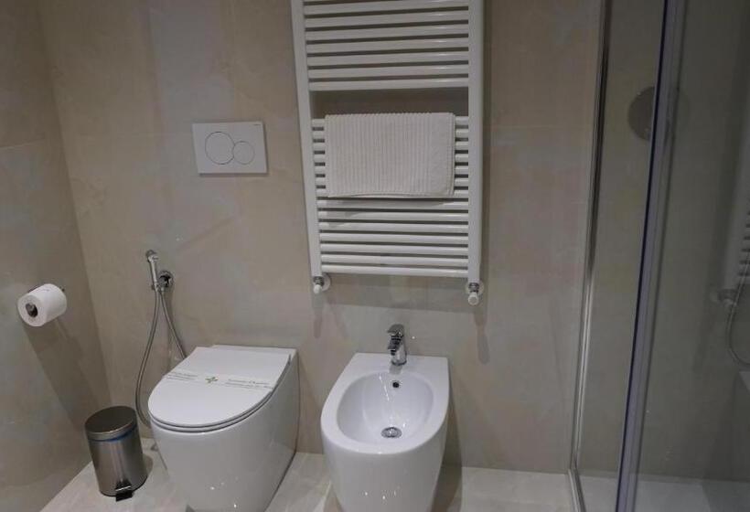 غرفة قياسية, Villa Auditorium