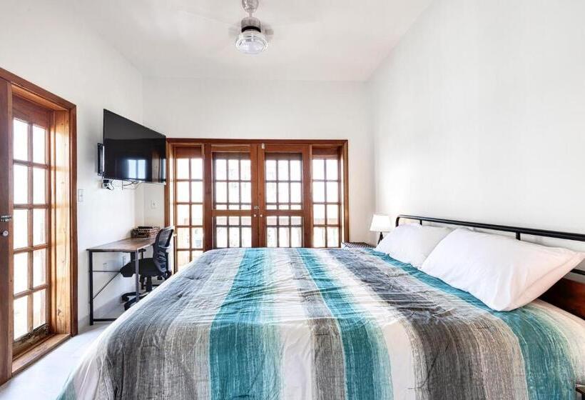 带大床的复式套间, Hol Chan Reef Resort & Villas