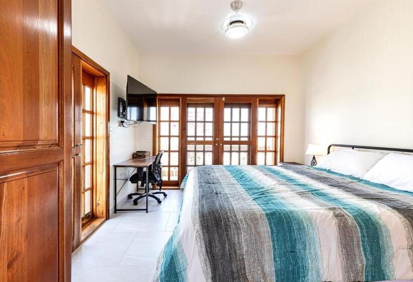 带大床的复式套间, Hol Chan Reef Resort & Villas