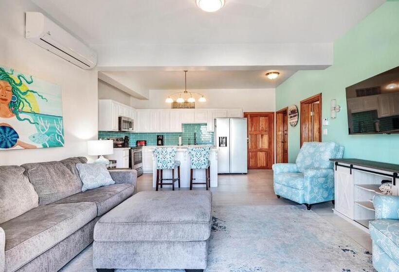 带大床的复式套间, Hol Chan Reef Resort & Villas