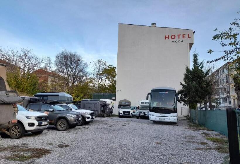 غرفة عائلية, Moda