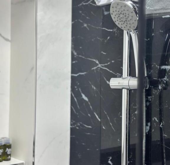 חדר סטנדרט נוף לאגם, Rritja E Koranit