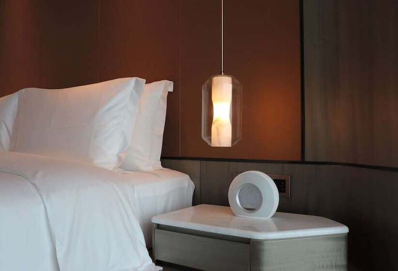 Номер Deluxe Вид на Озеро, Wyndham Garden Jinjiang