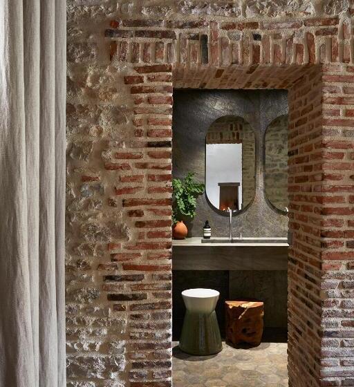 חדר דלוקס נוף בריכה, La Maison De Pommard