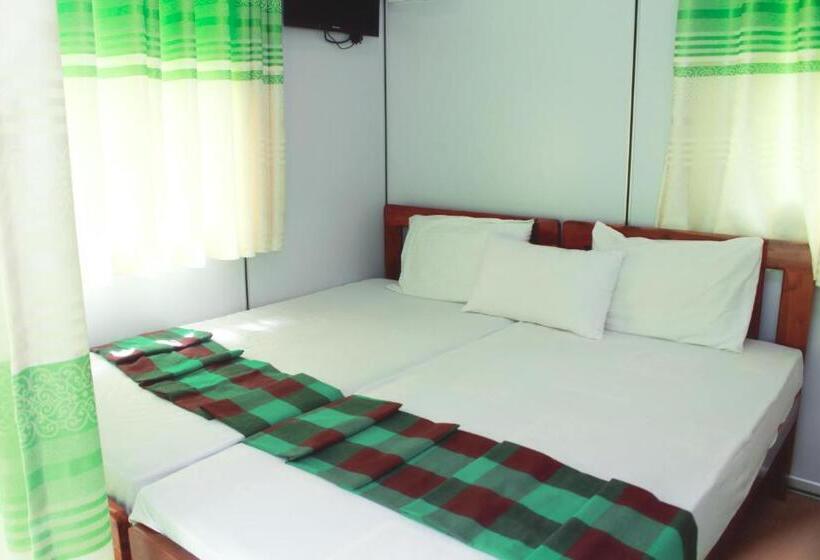 غرفة قياسية مطلّة علي البحيرة, Birds Paradise Inn