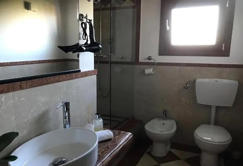 デラックスルーム, B&b Tenuta Della Duchessa