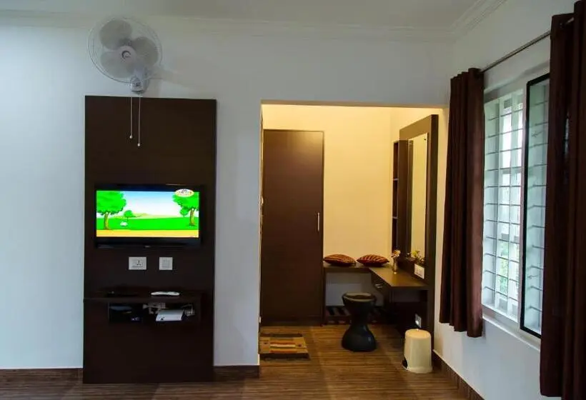 バルコニー付きデラックスルーム, The Suvistara Wayanad Kerala