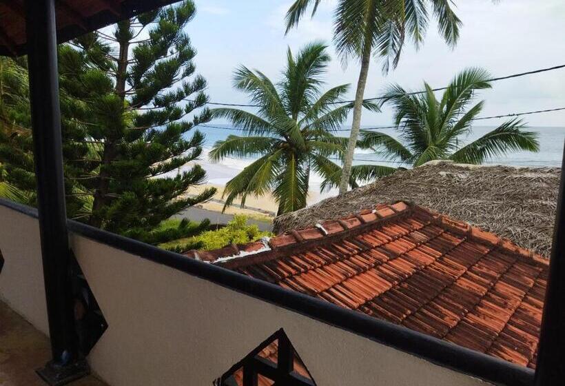 غرفة ديلوكس مطلّة علي البحر مزوَّدة بشُرفة, Sunchaser Beach