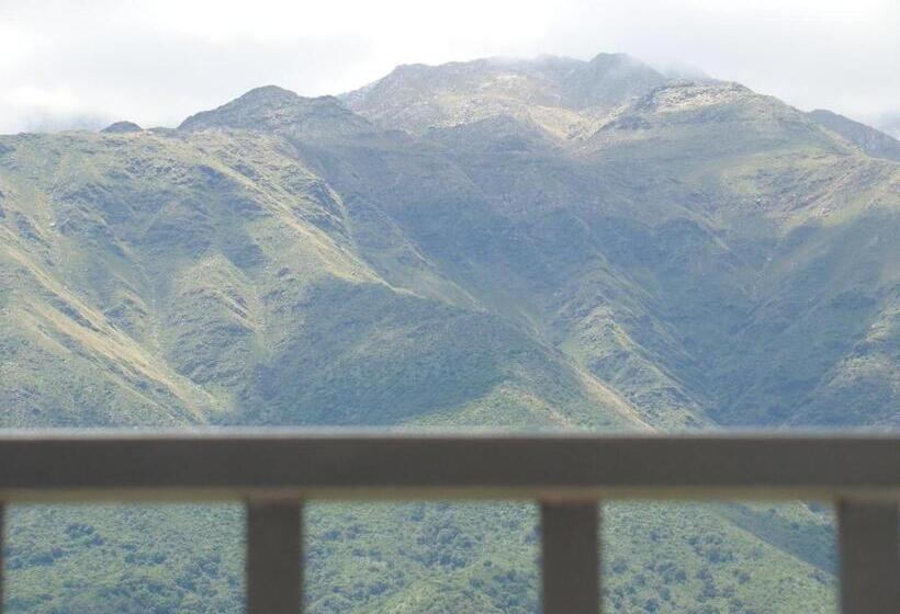 标准工作室, Torres De La Quebrada