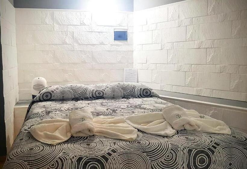 标准间, Torres De La Quebrada