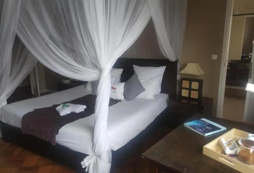 キングサイズベッドのデラックスルーム, Acacia Inn Guesthouse