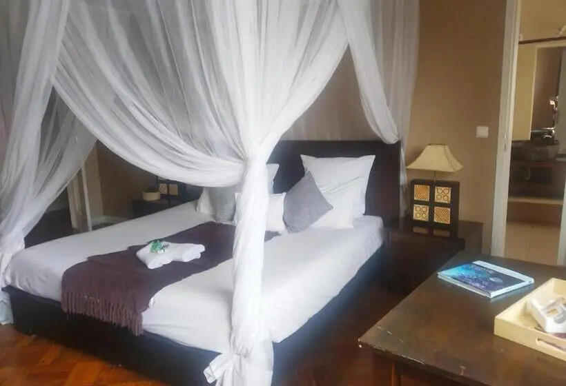 キングサイズベッドのデラックスルーム, Acacia Inn Guesthouse