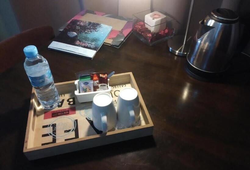 キングサイズベッドのデラックスルーム, Acacia Inn Guesthouse