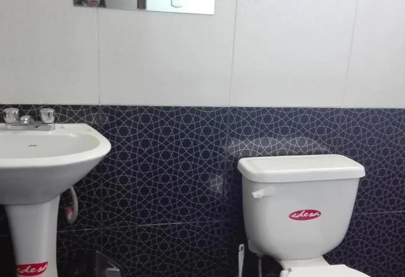 ルームシェアのワンベッド, Hostel Puno Backpackers
