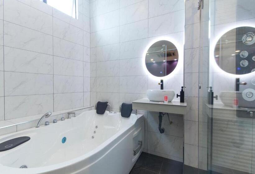 جناح رئاسى, Top Garden