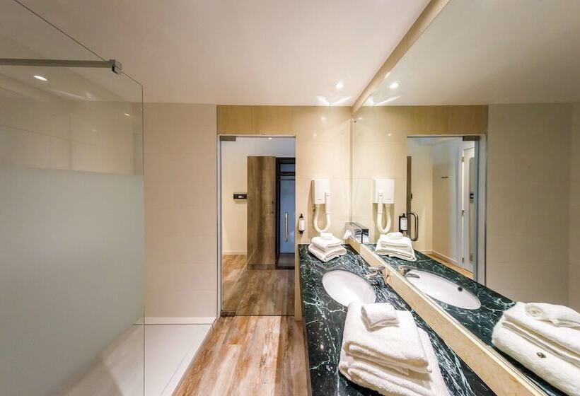 غرفة كومفورت, B Inn Lier