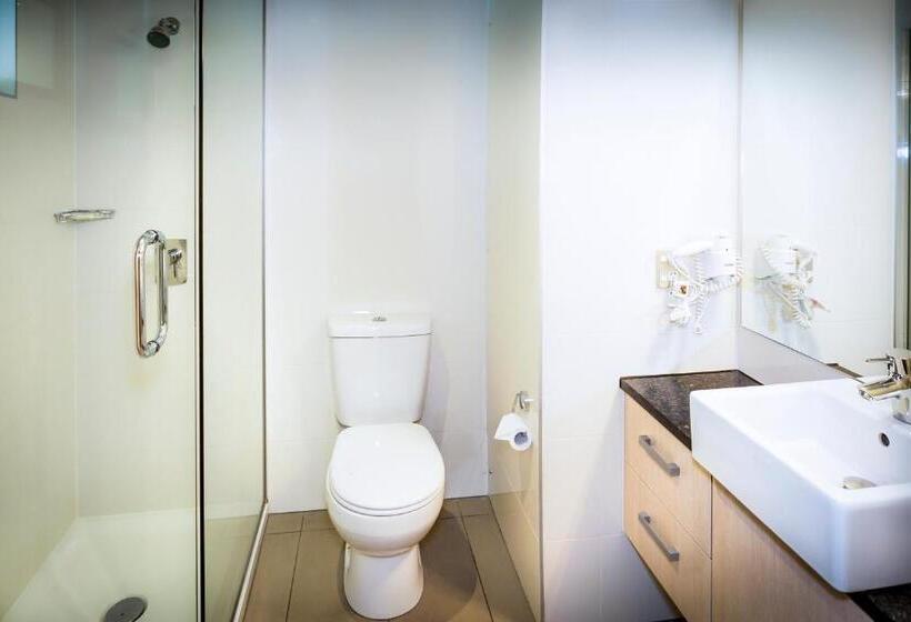 Standard Studio King Bed, Club Wyndham Wanaka, Trademark Collection By Wyndham