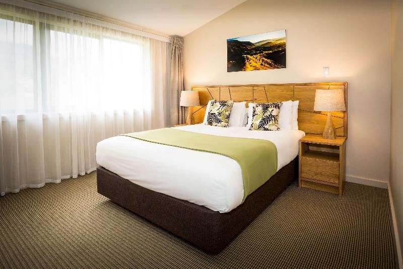 Standard Studio King Bed, Club Wyndham Wanaka, Trademark Collection By Wyndham