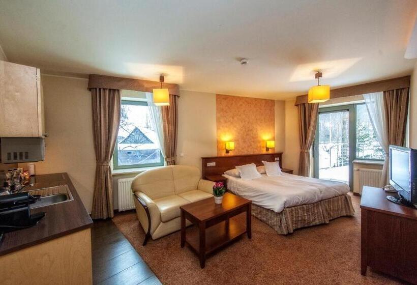 استودیوی استاندارد, Murowanica