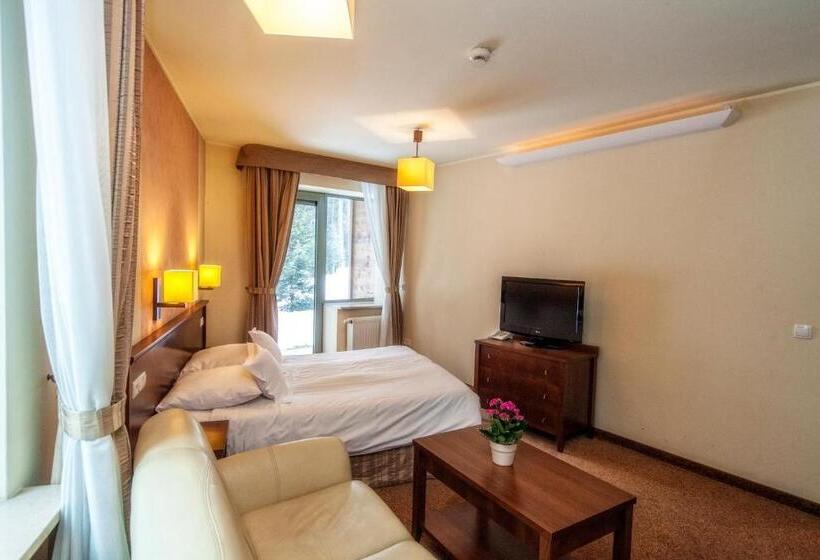 استودیوی استاندارد, Murowanica