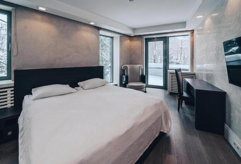 سوئیت 2 خوابه, Murowanica