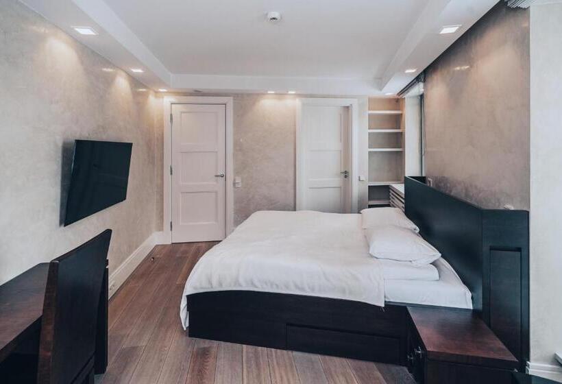 سوئیت 2 خوابه, Murowanica