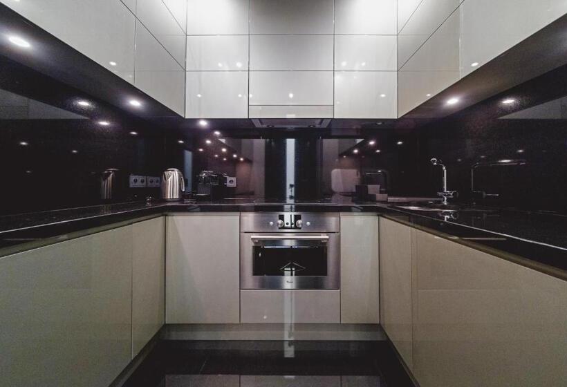 سوئیت 2 خوابه, Murowanica