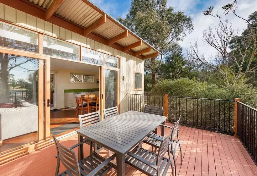 Villa 1 Makuuhuone, Ramada Resort By Wyndham Phillip Island