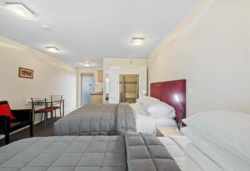 إستوديو قياسى, Tussock Peak Lodge