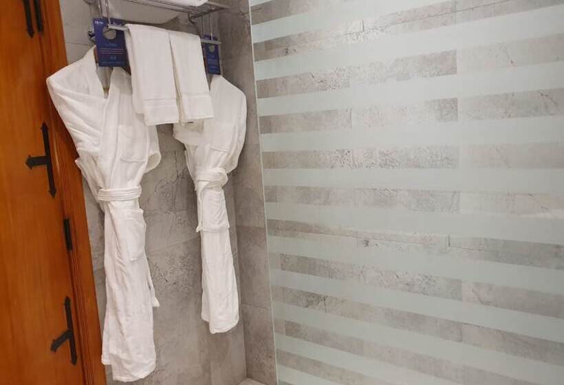 اتاق لوکس, Mena Holiday Beach Resort Half Moon