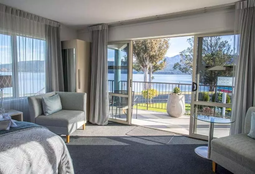 Standard studio with lake view, Radfords On The Lake