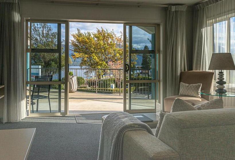 1 Bedroom Apartment Lake View, Radfords On The Lake