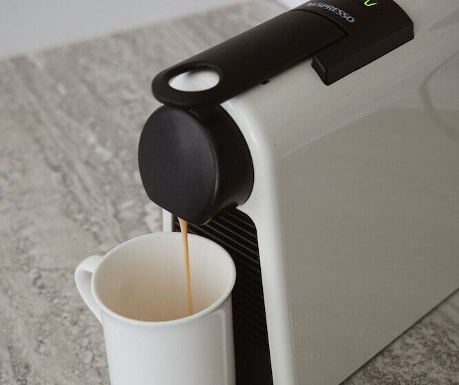 سوییت سوپریور, Radfords On The Lake