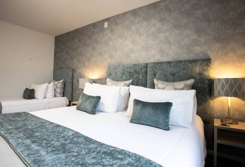 سوئیت پریمیوم, Radfords On The Lake