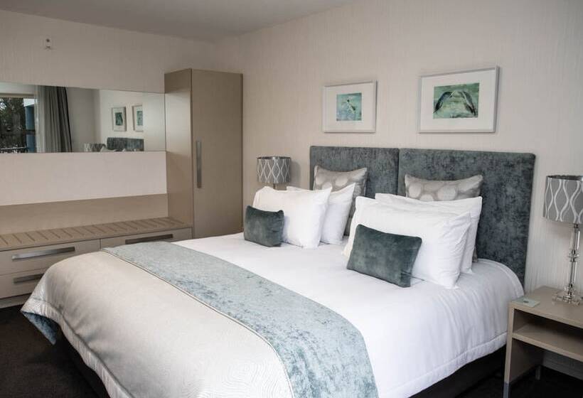 استودیوی پریمیوم, Radfords On The Lake