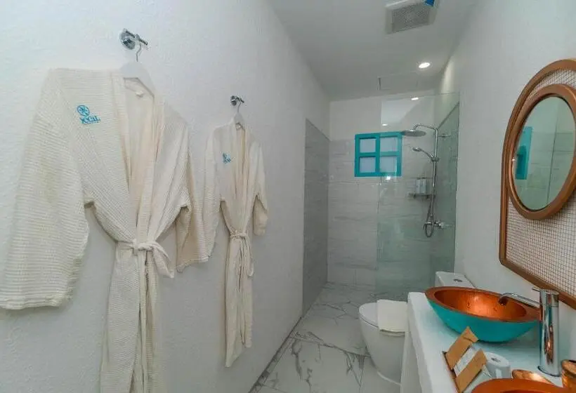 スイート, Loccal Collection Hotel Komodo