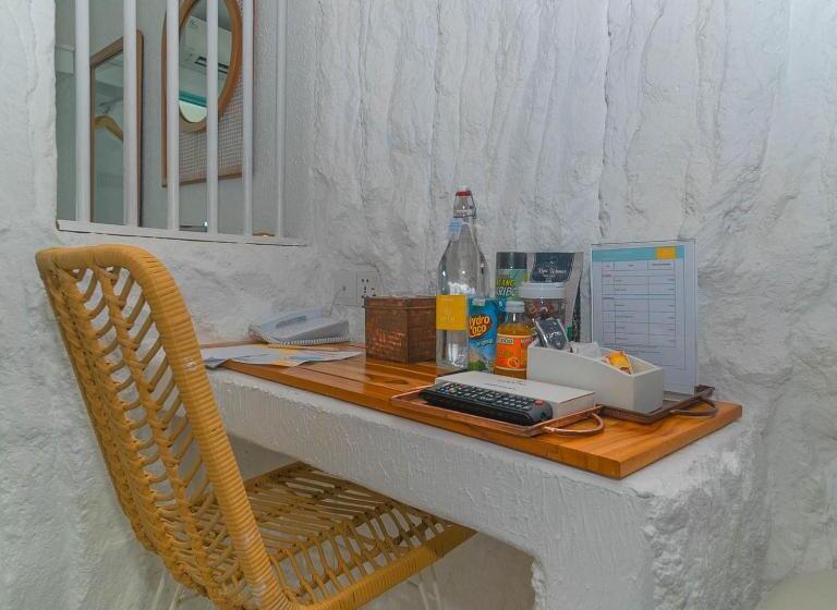 スーペリアールーム, Loccal Collection Hotel Komodo