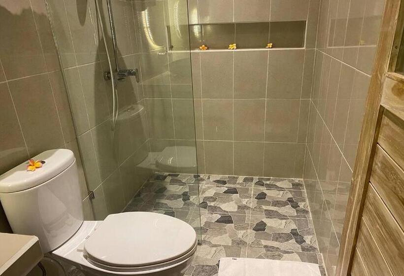 חדר דלוקס, Umah Dayuh