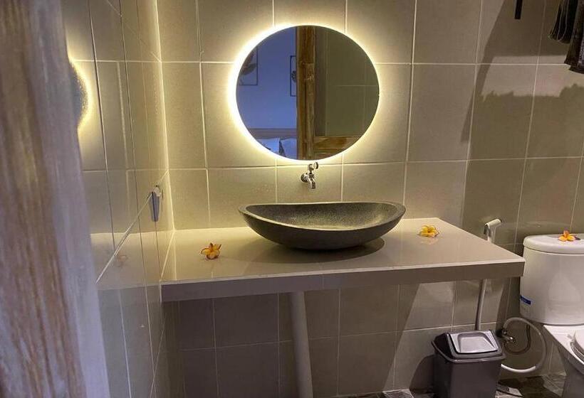 חדר דלוקס, Umah Dayuh