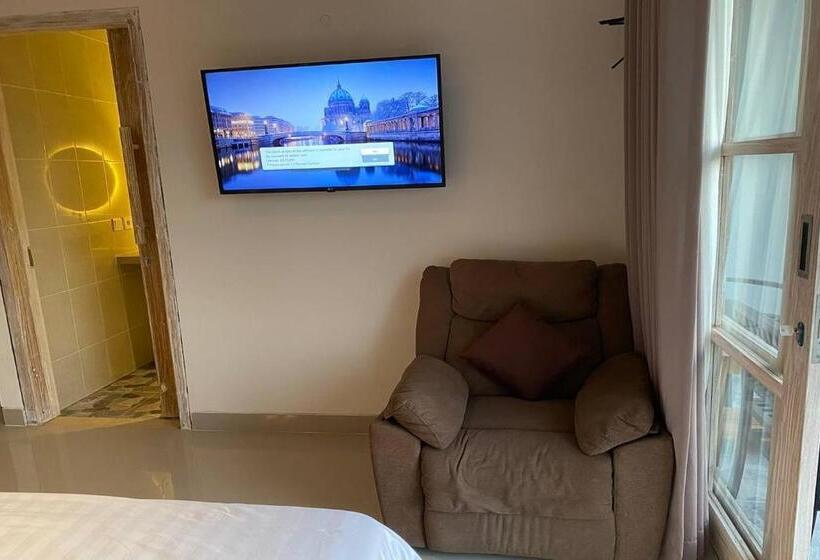 חדר דלוקס, Umah Dayuh