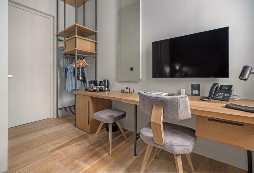 标准单人间, Hellenic Vibes Smart