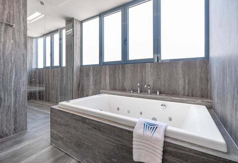 带按摩浴盆的套房, Hellenic Vibes Smart