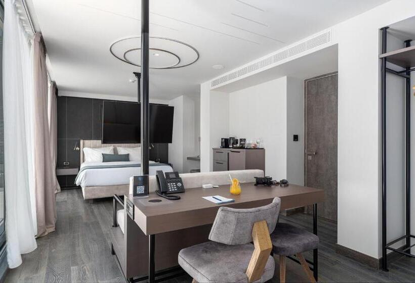 带按摩浴盆的套房, Hellenic Vibes Smart